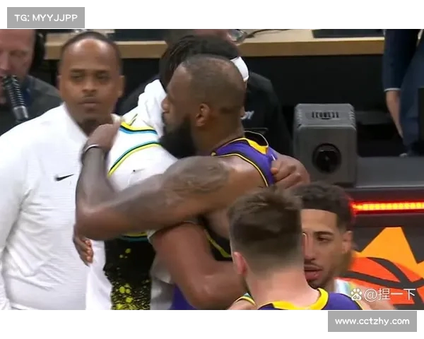 NBA关键球时刻回顾：那些决定比赛胜负的绝杀瞬间与传奇时刻